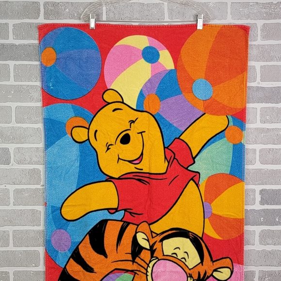 Disney Winnie the Pooh & Tigger Beachball Beach Pool Oversized  Graphic Towl - Picture 10 of 13
